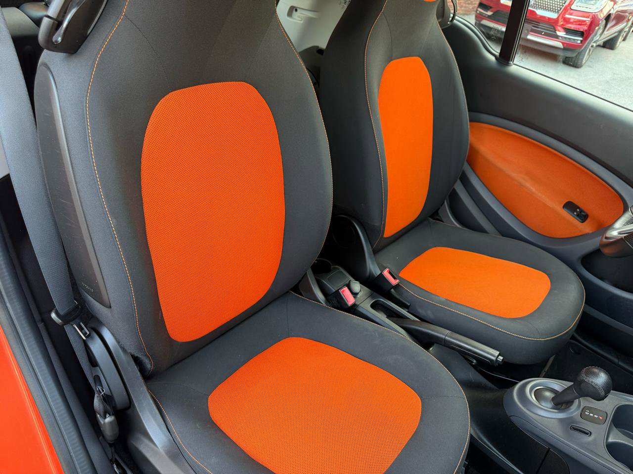 Used 2016 smart fortwo passion RWD image 7