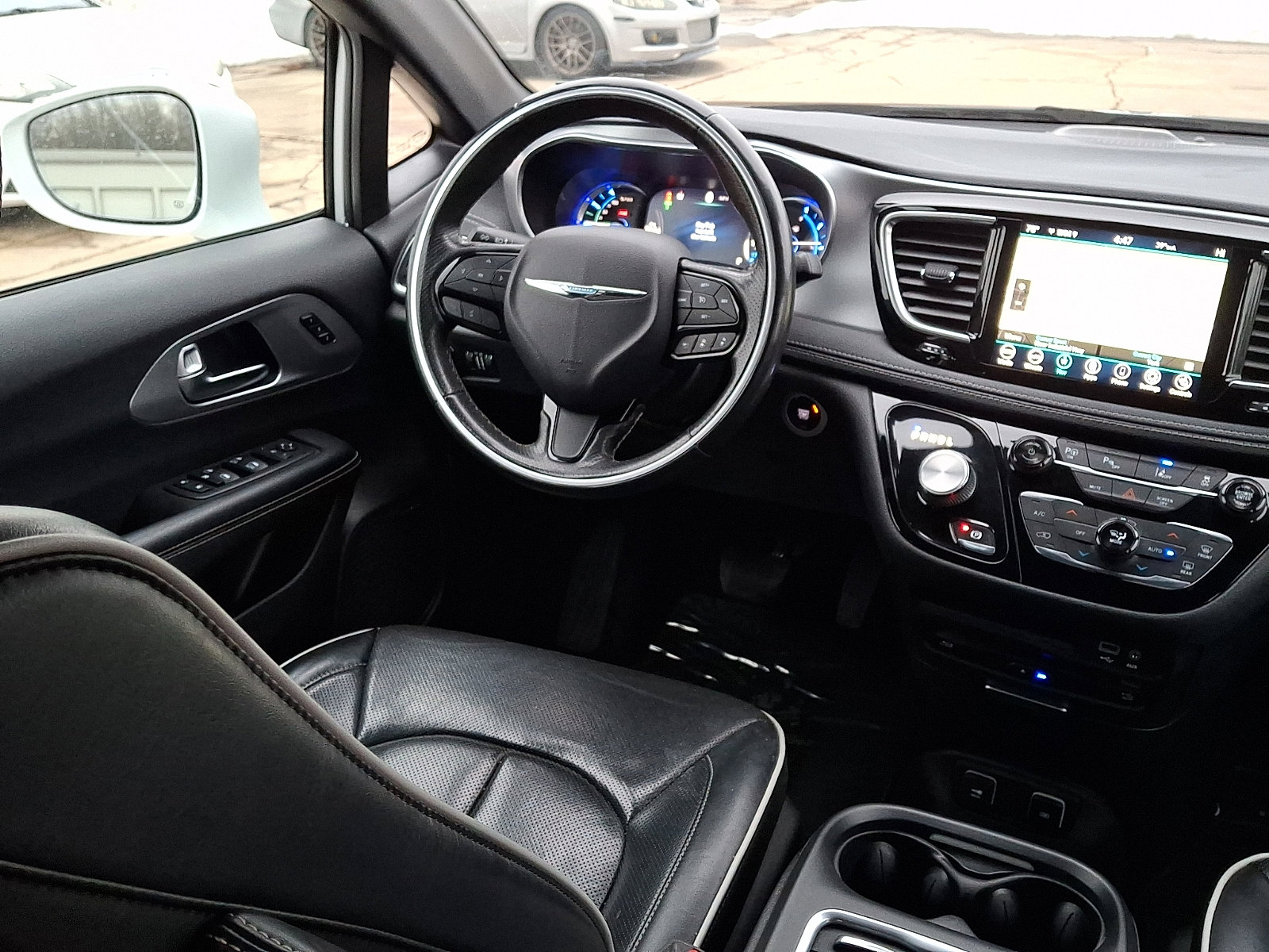 Used 2019 Chrysler Pacifica Limited w/ Advanced Safetytec Group image 14