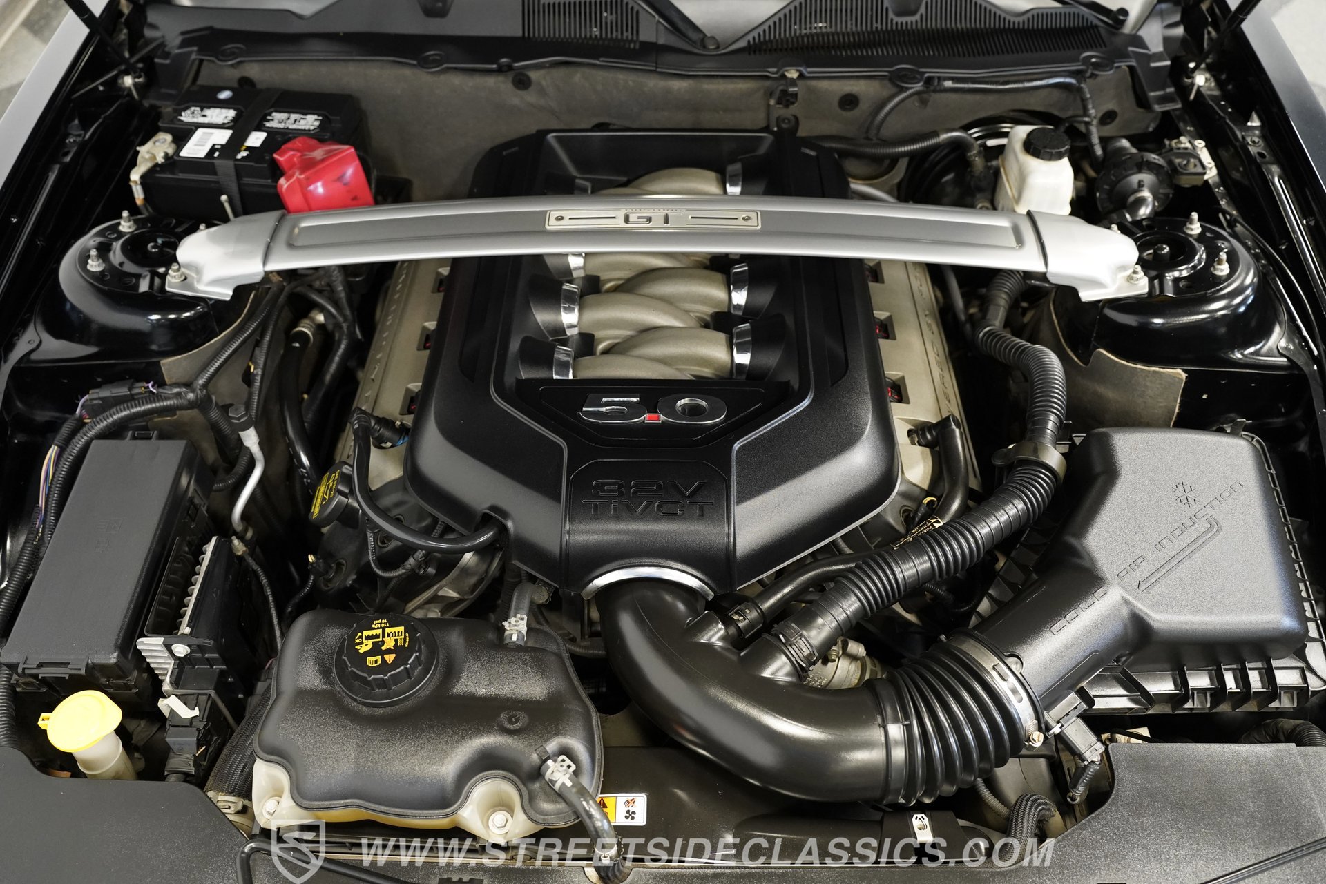 Used 2012 Ford Mustang GT Premium image 40