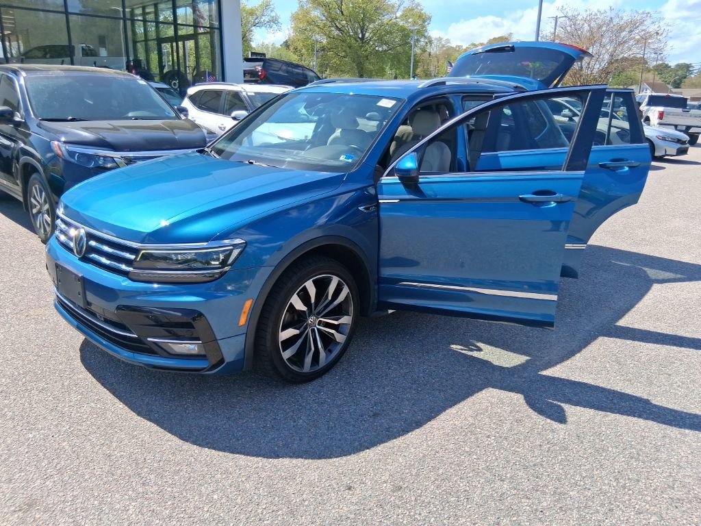 Used 2020 Volkswagen Tiguan SEL Premium R-Line w/ 3rd Row Seat Package image 25