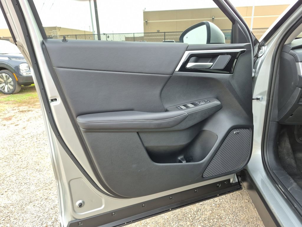 Used 2026 Chevrolet Trax LS FWD image 60