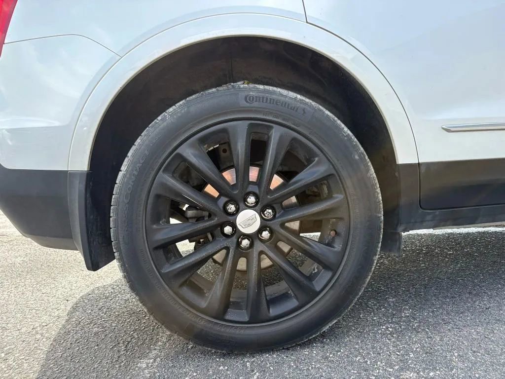 Used 2017 Cadillac XT5 Platinum AWD/4WD image 29