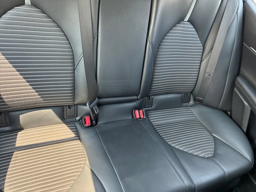 Used 2018 Toyota Camry SE w/ Moonroof Package FWD image 40