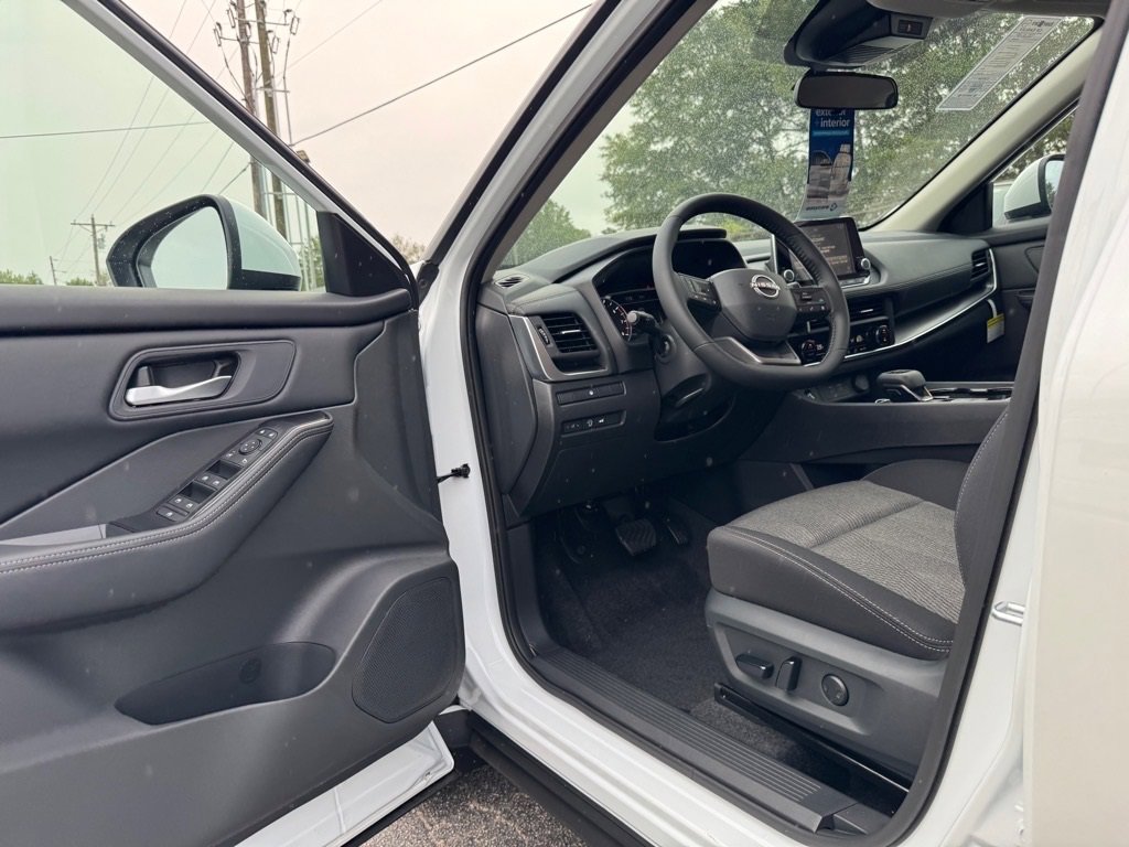 New 2026 Nissan Rogue SV image 14