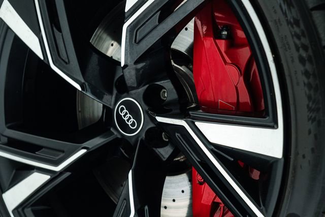 Used 2023 Audi RS 6 w/ Executive Package AWD/4WD image 22