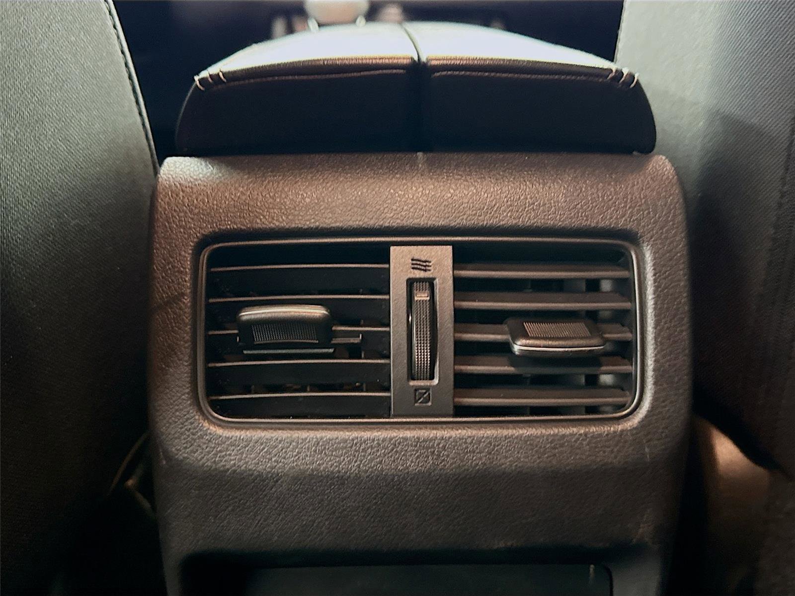 Used 2021 Nissan Rogue SV image 23