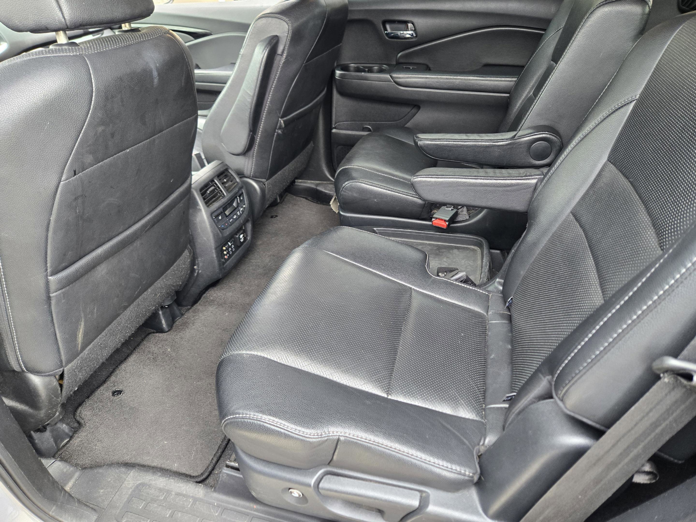 Used 2016 Honda Pilot Elite image 28