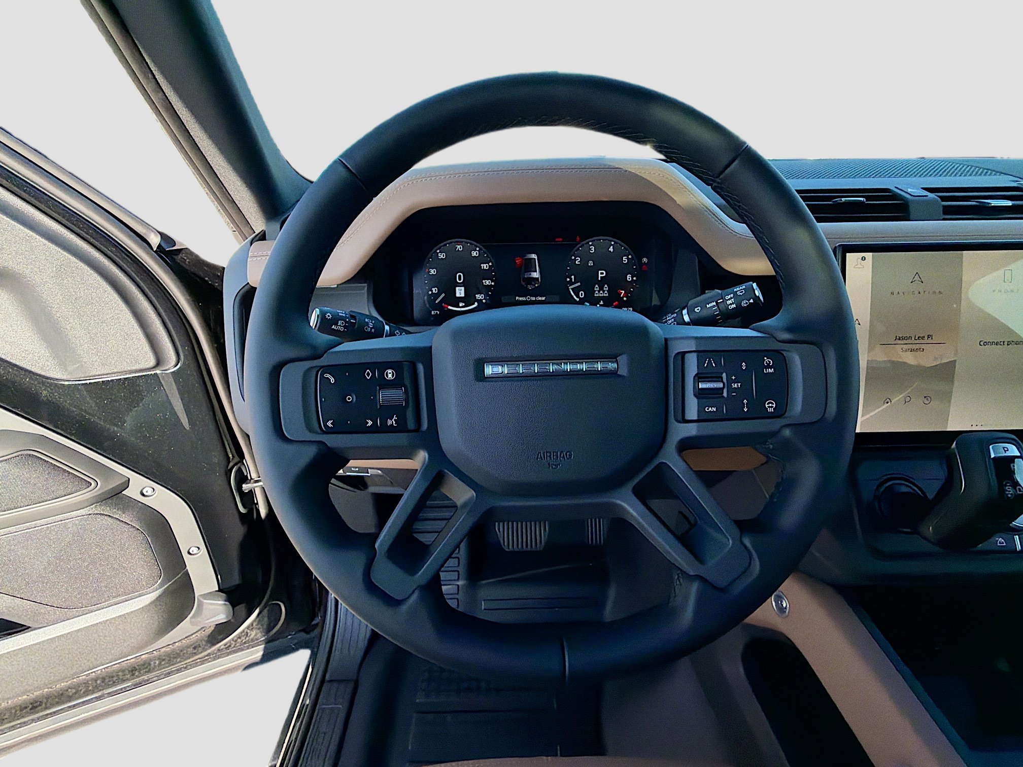 New 2026 Land Rover Defender 130 X-Dynamic SE image 39