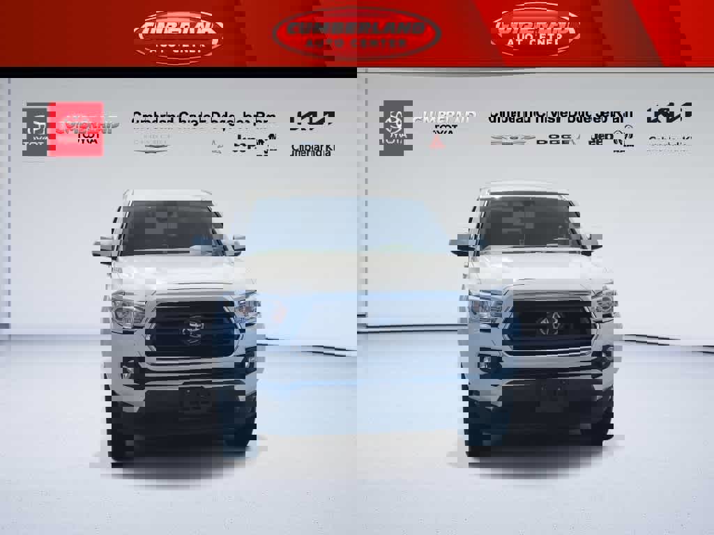 Used 2022 Toyota Tacoma SR5 image 3