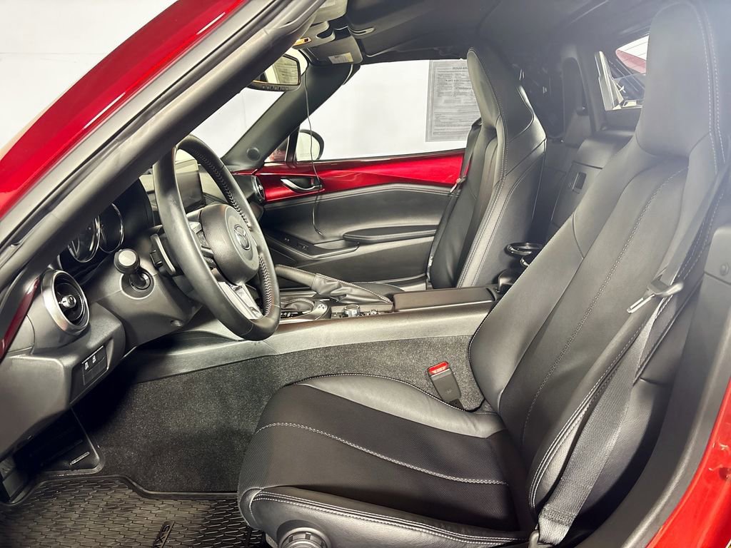 Used 2023 MAZDA MX-5 Miata Grand Touring w/ Weather Package image 11