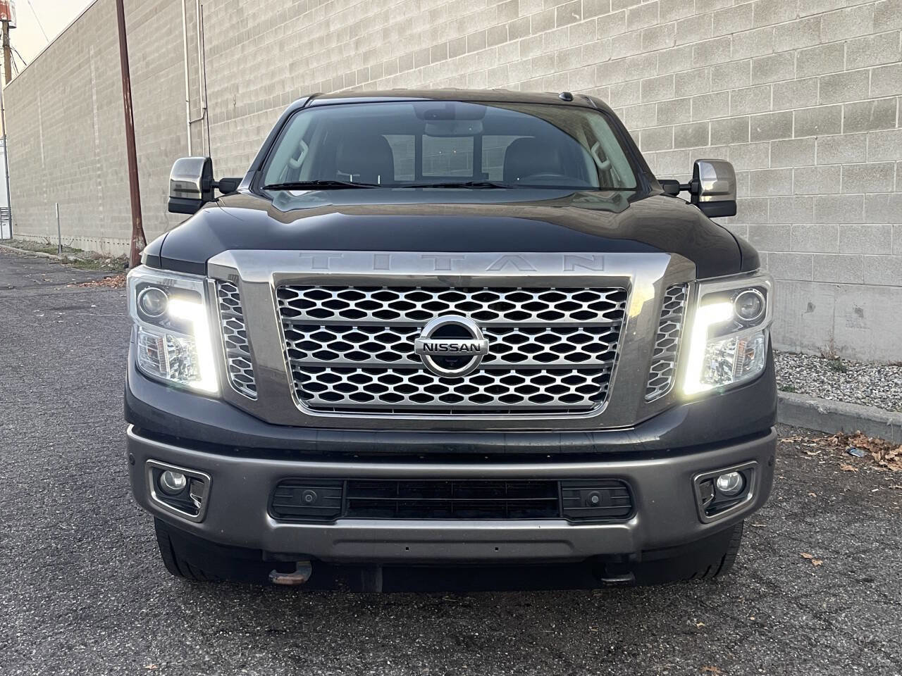 Used 2017 Nissan Titan Platinum Reserve image 9