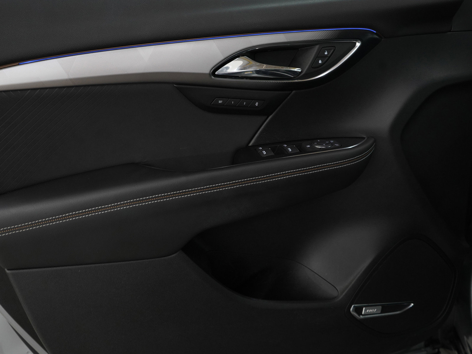 Used 2025 Buick Envision Sport Touring image 16