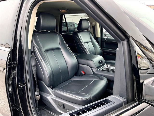 Used 2024 Ford Expedition Max XLT image 11