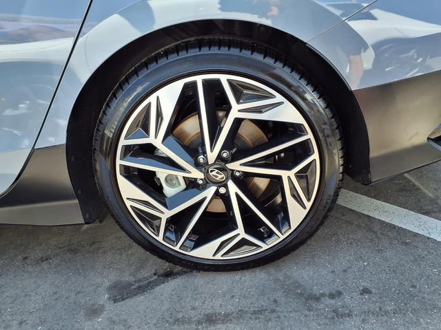 Certified 2025 Hyundai Ioniq 6 SEL RWD image 5