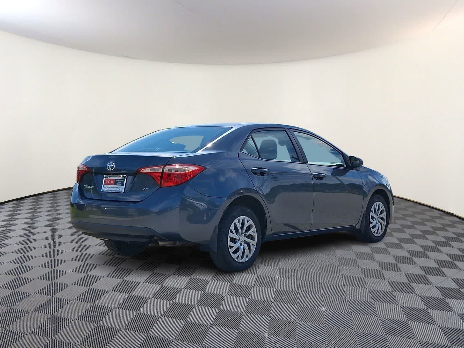 Certified 2018 Toyota Corolla LE FWD image 5