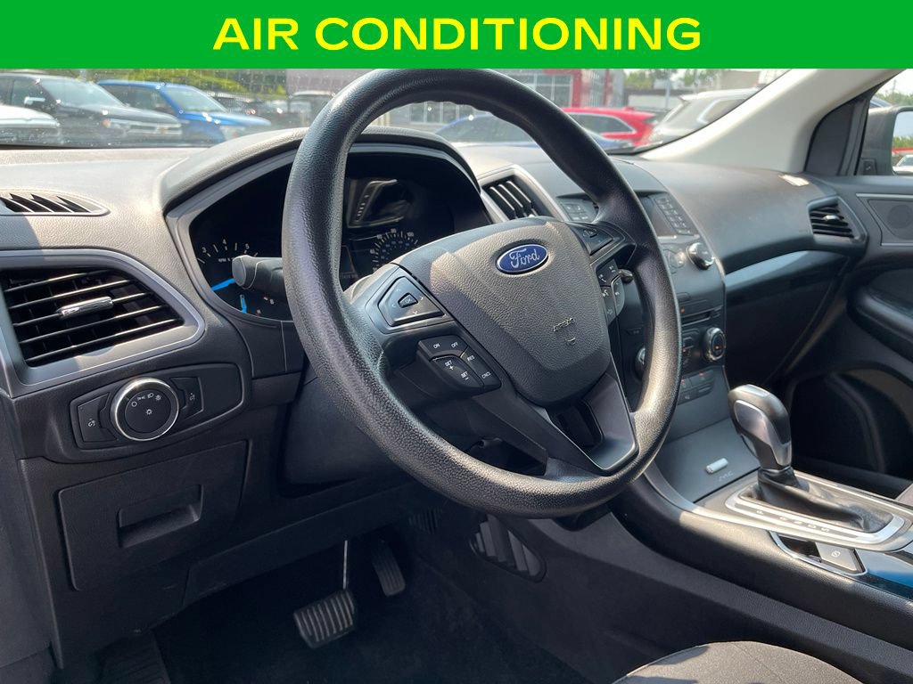 Used 2017 Ford Edge SE AWD/4WD image 16