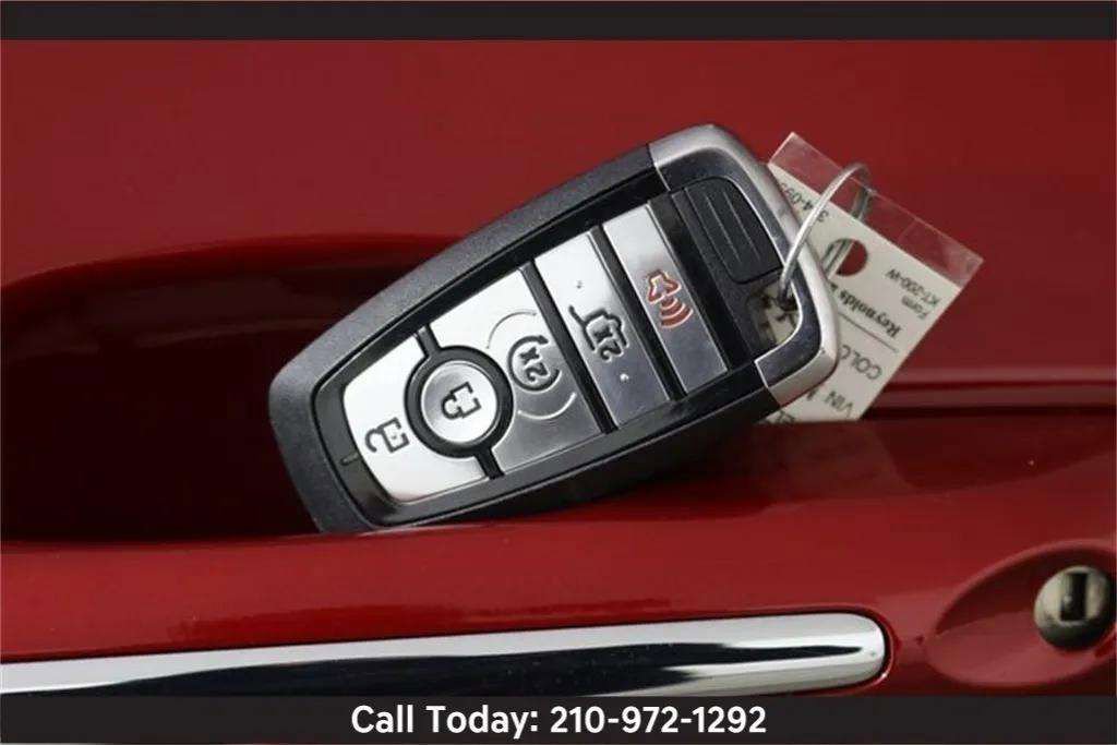 Used 2023 Ford Explorer King Ranch w/ Technology Package RWD image 36