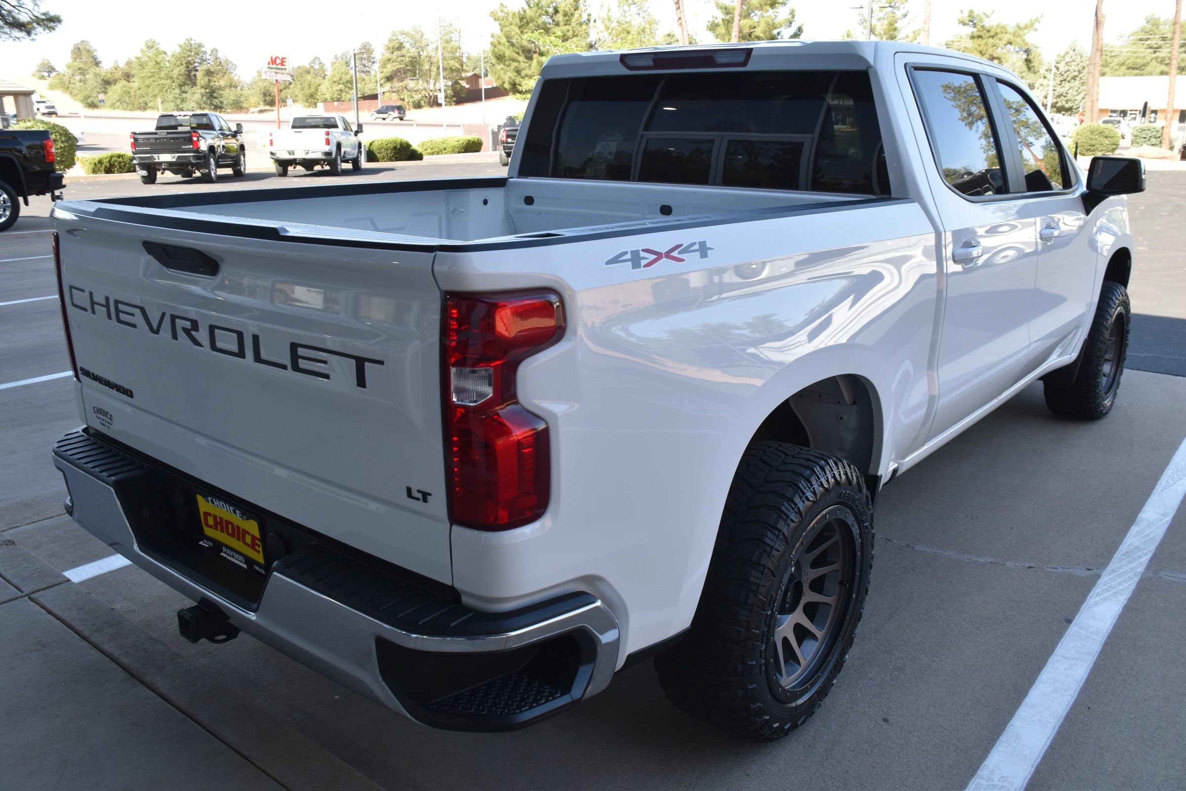 Used 2022 Chevrolet Silverado 1500 LT w/ LPO, Dark Essentials Package AWD/4WD image 9