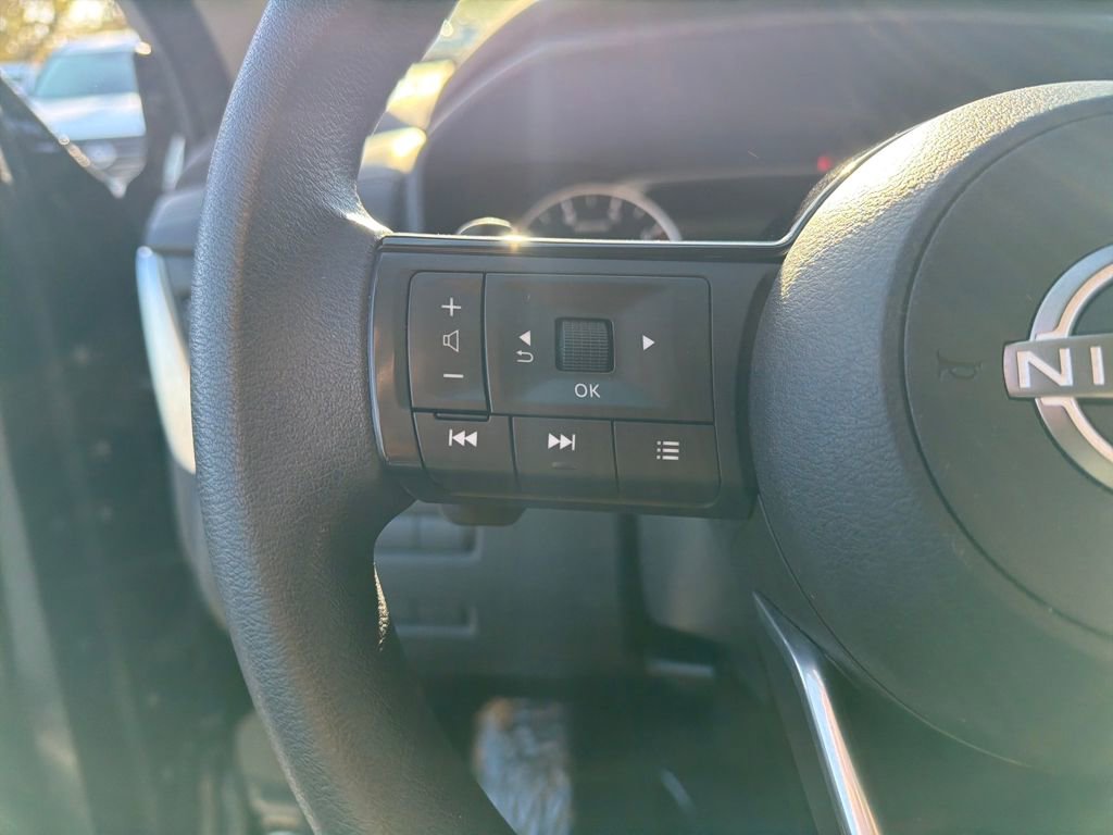 Certified 2023 Nissan Rogue SV image 22