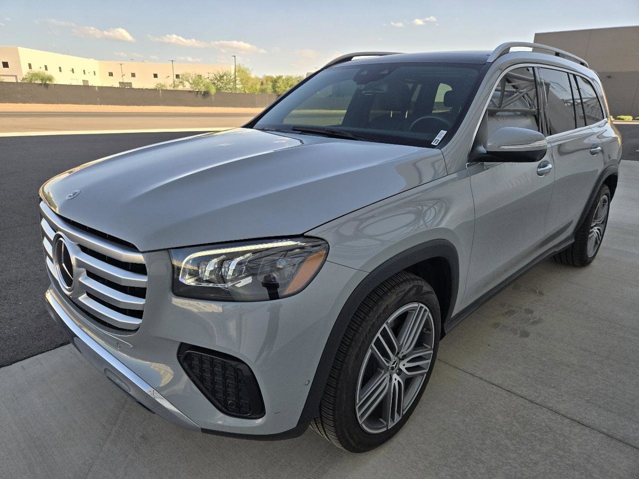 Used 2024 Mercedes-Benz GLS 450 4MATIC image 6