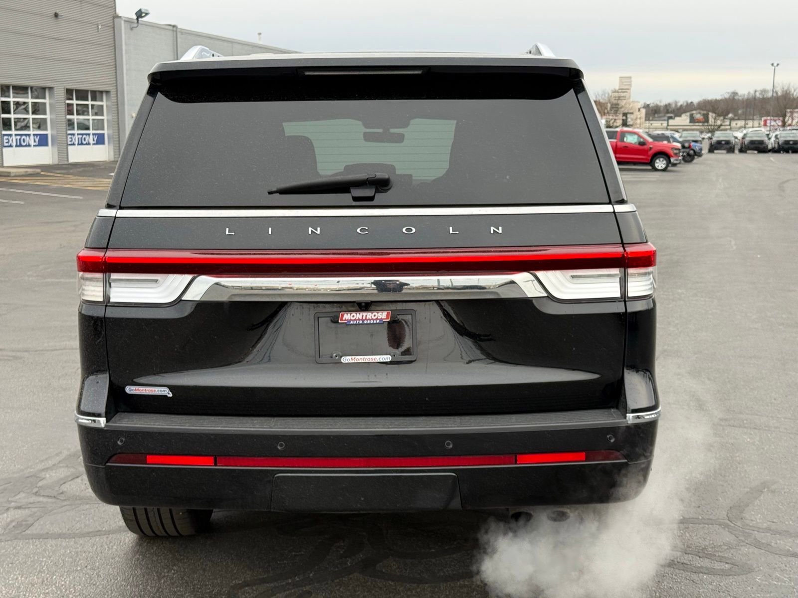 Used 2023 Lincoln Navigator Reserve image 4