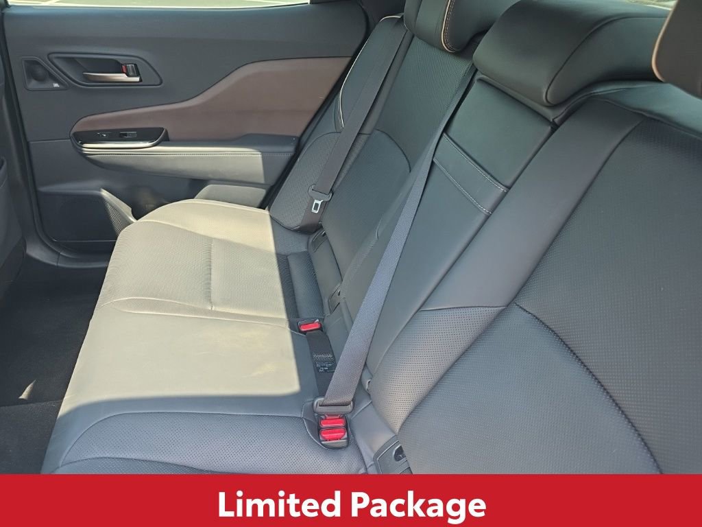 Used 2024 Toyota Crown Limited image 18