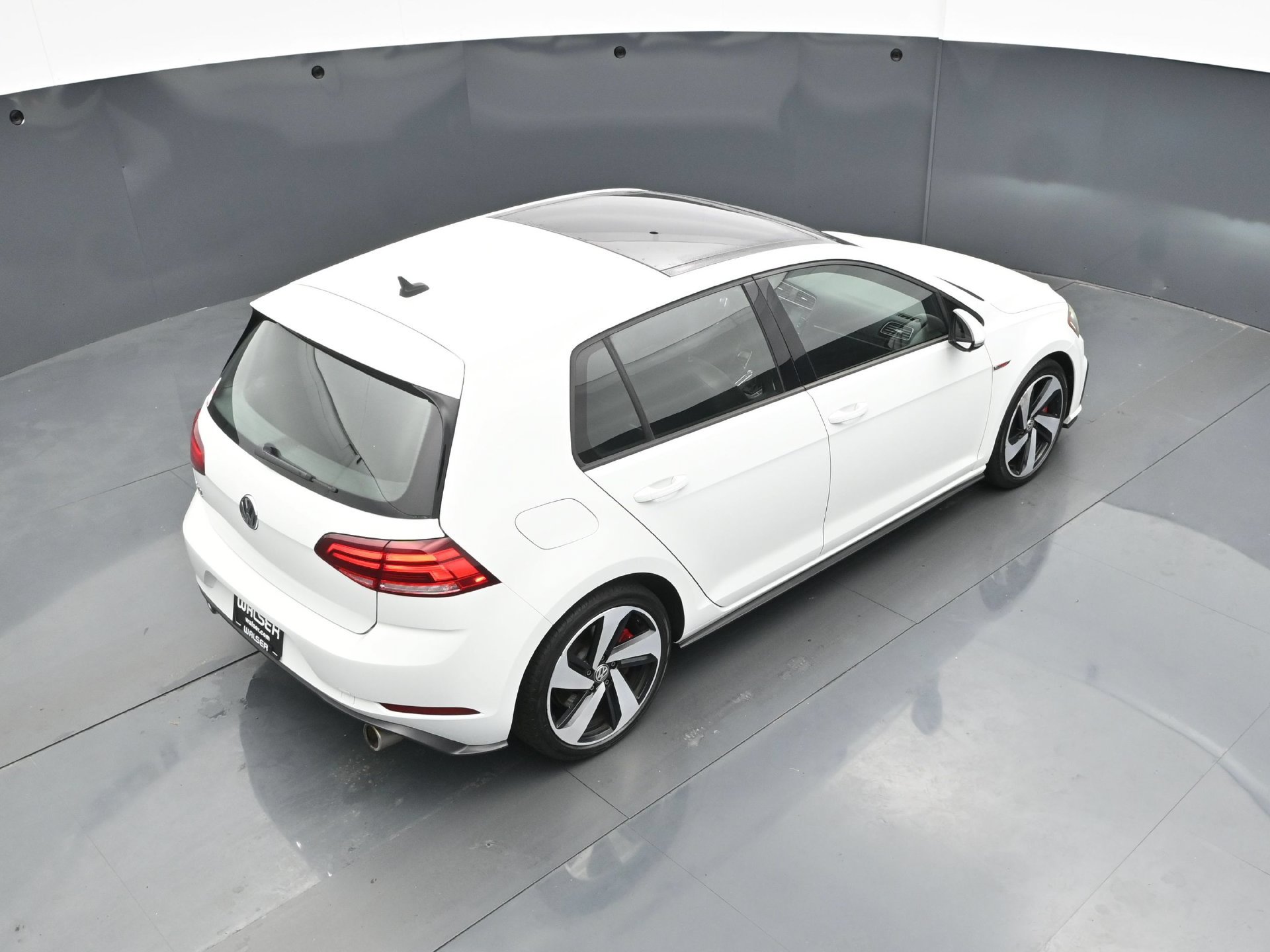 Used 2020 Volkswagen GTI SE FWD image 44