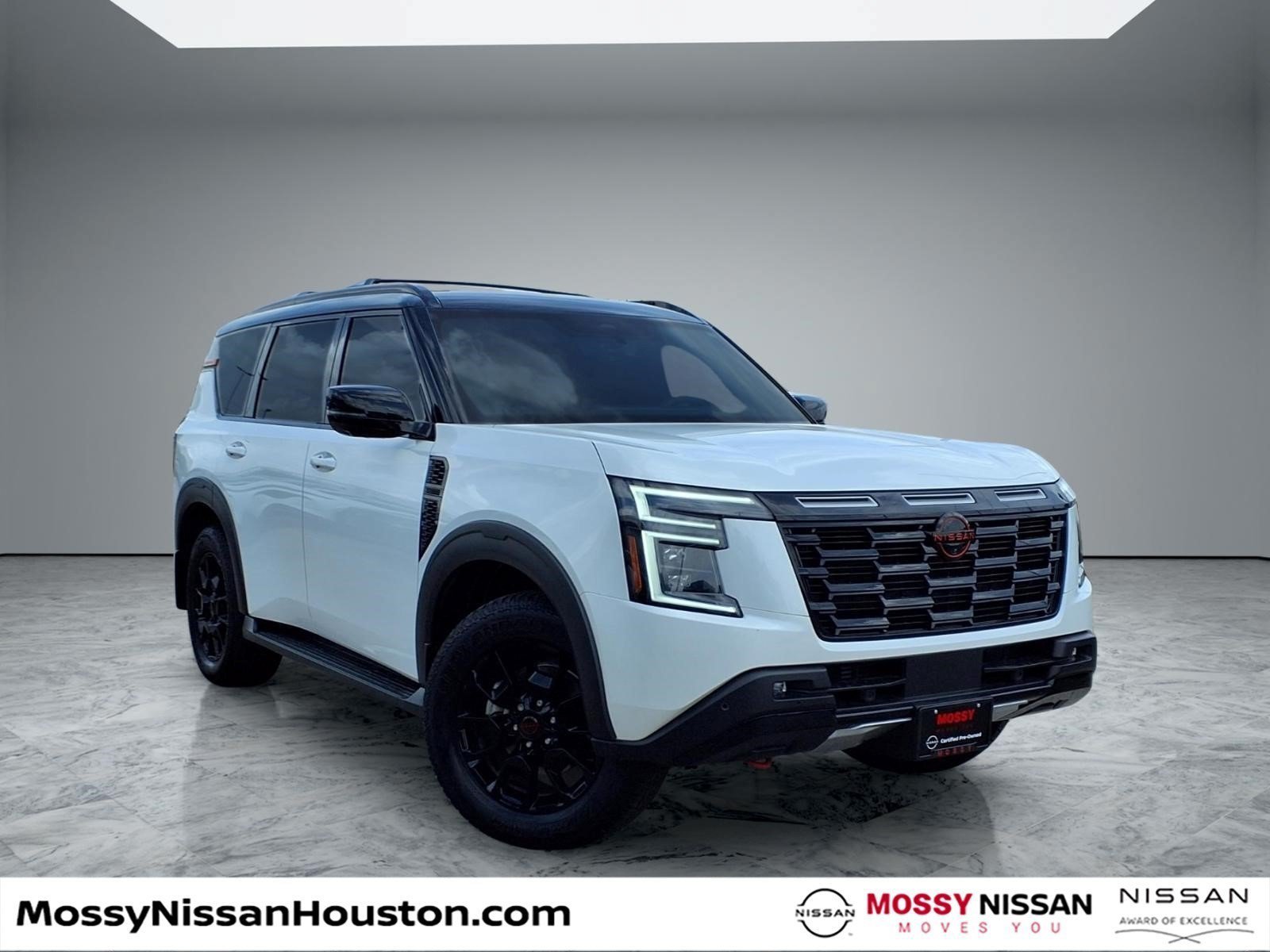 Certified 2025 Nissan Armada PRO-4X AWD/4WD image 1