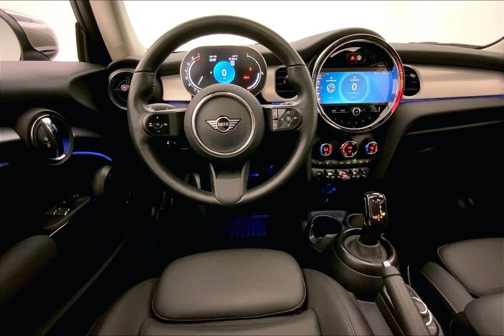 Certified 2024 MINI Cooper 2-Door Hardtop image 4