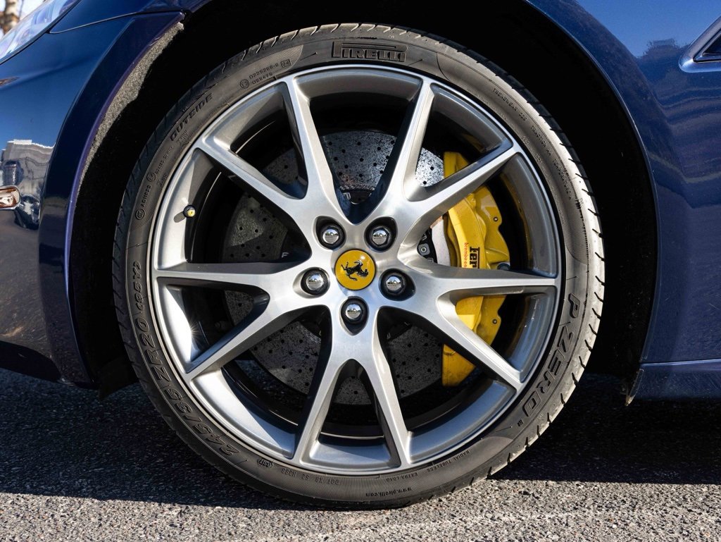 Used 2011 Ferrari California image 44