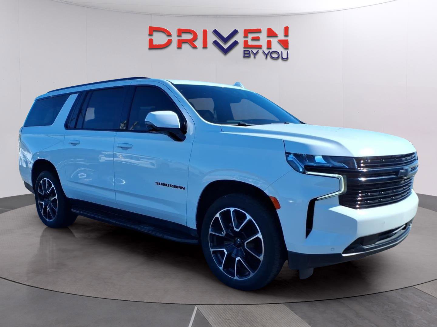 Used 2023 Chevrolet Suburban RST w/ Luxury Package image 5