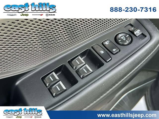 Used 2023 Acura MDX SH-AWD image 19