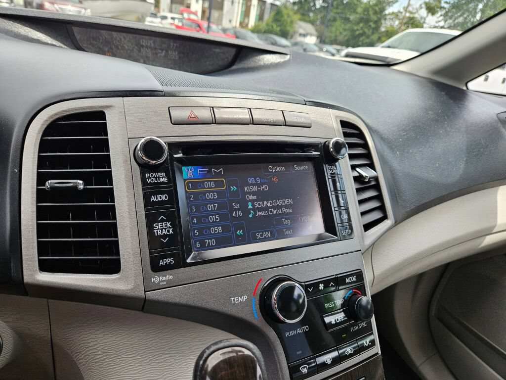 Used 2013 Toyota Venza XLE w/ Tow Prep Pkg AWD/4WD image 21
