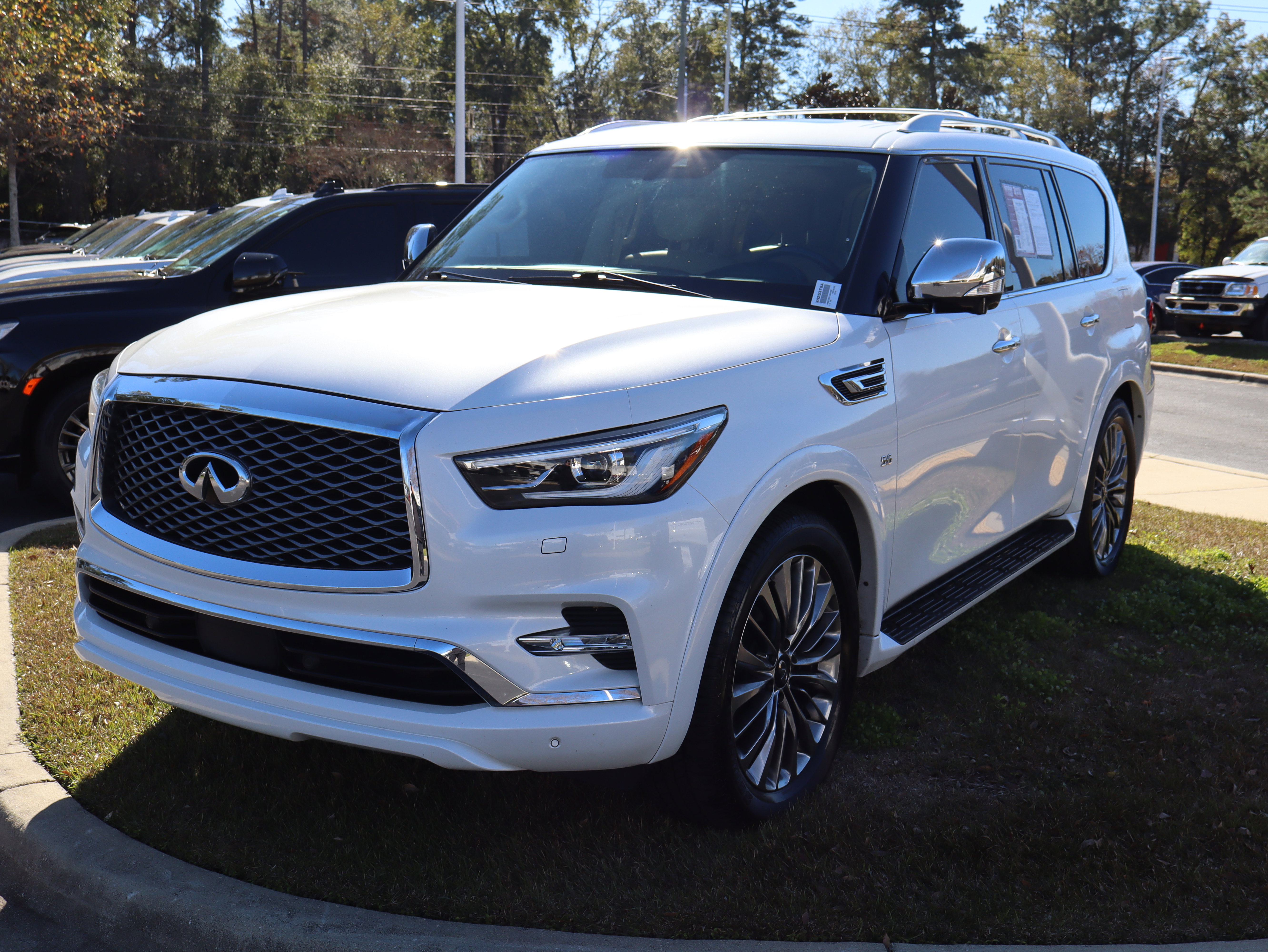 Used 2020 INFINITI QX80 Luxe w/ Proactive Package image 5