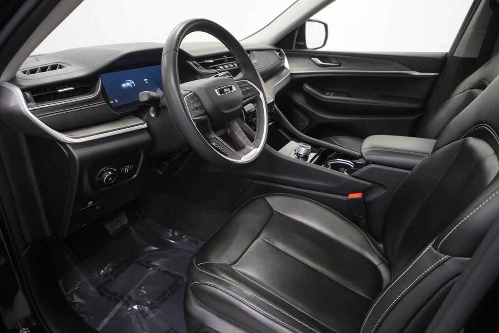 Certified 2023 Jeep Grand Cherokee L Limited image 16