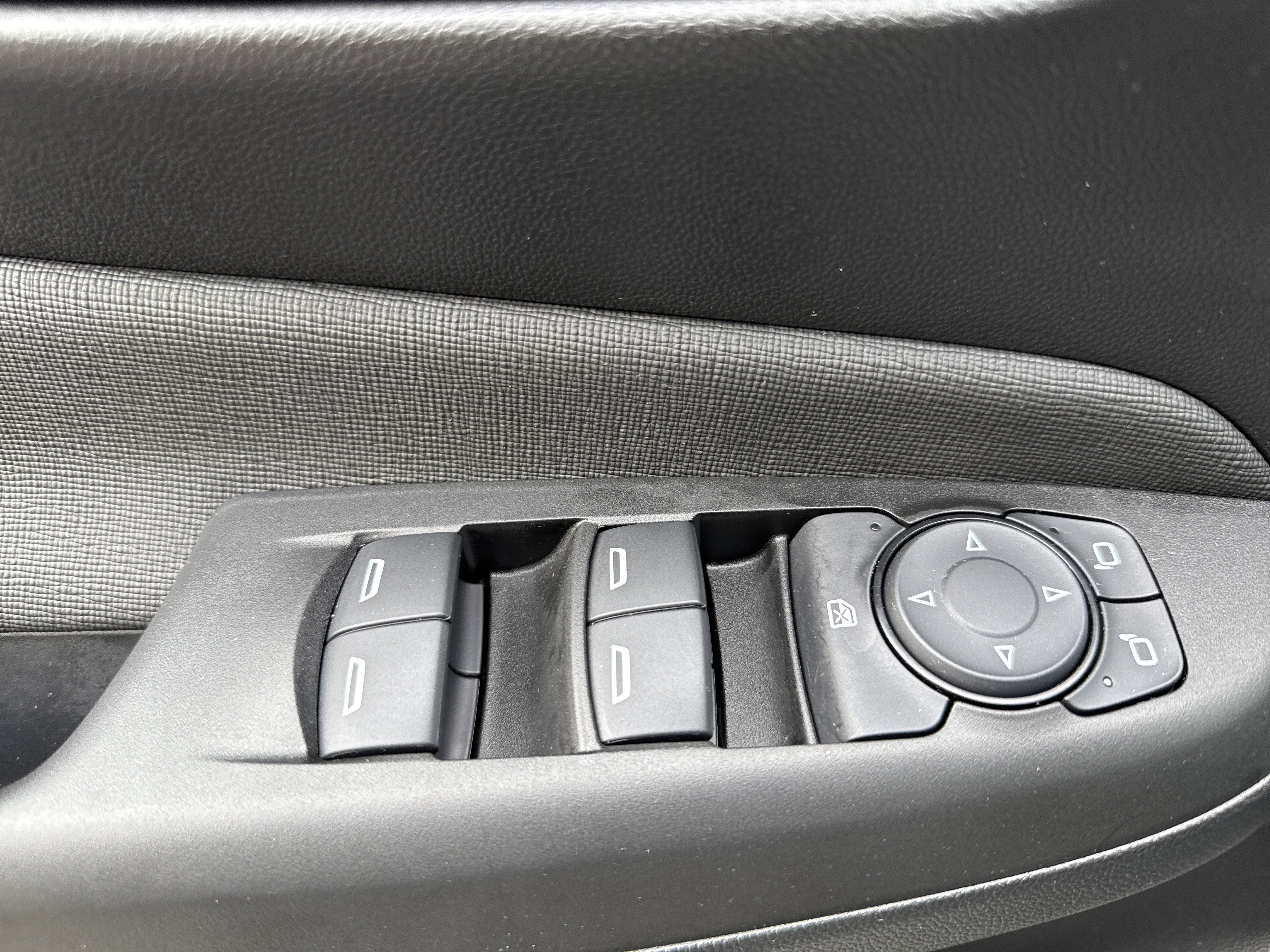 Used 2025 Buick Envista Preferred w/ Convenience I Package image 15