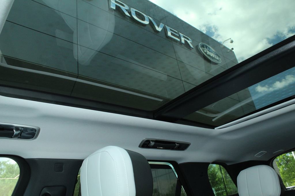 New 2026 Land Rover Range Rover Sport Dynamic SE image 18