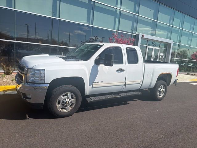 Used 2011 Chevrolet Silverado 2500 LT w/ Interior Plus Package RWD image 2