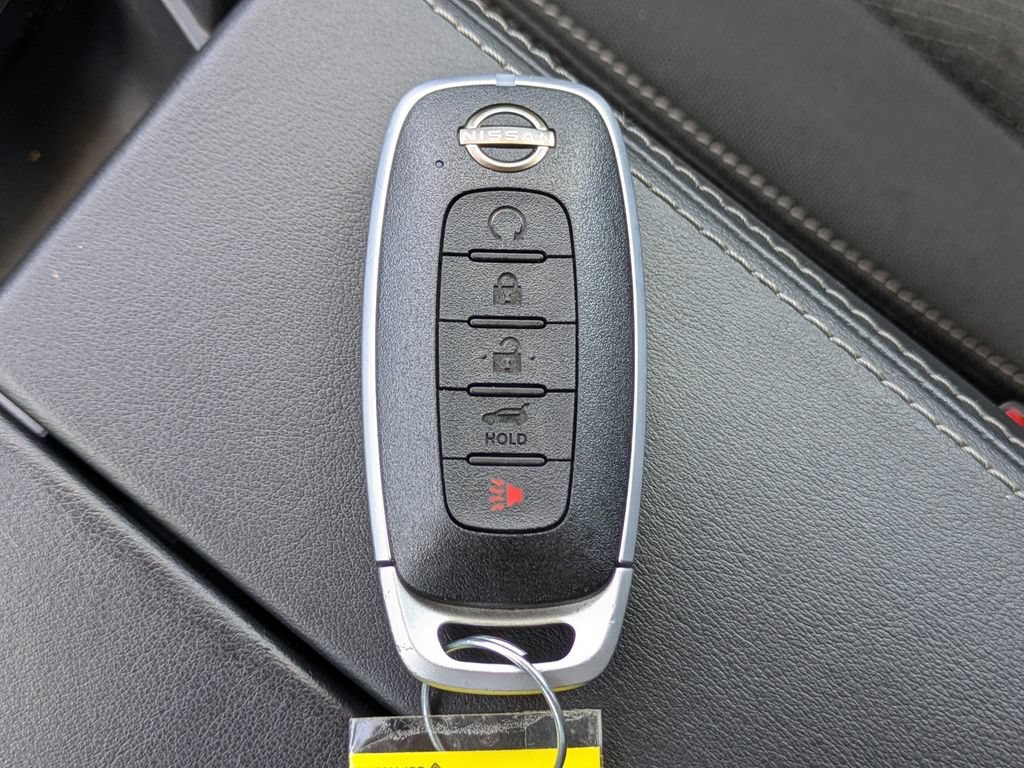 Used 2024 Nissan Rogue SV AWD/4WD image 29