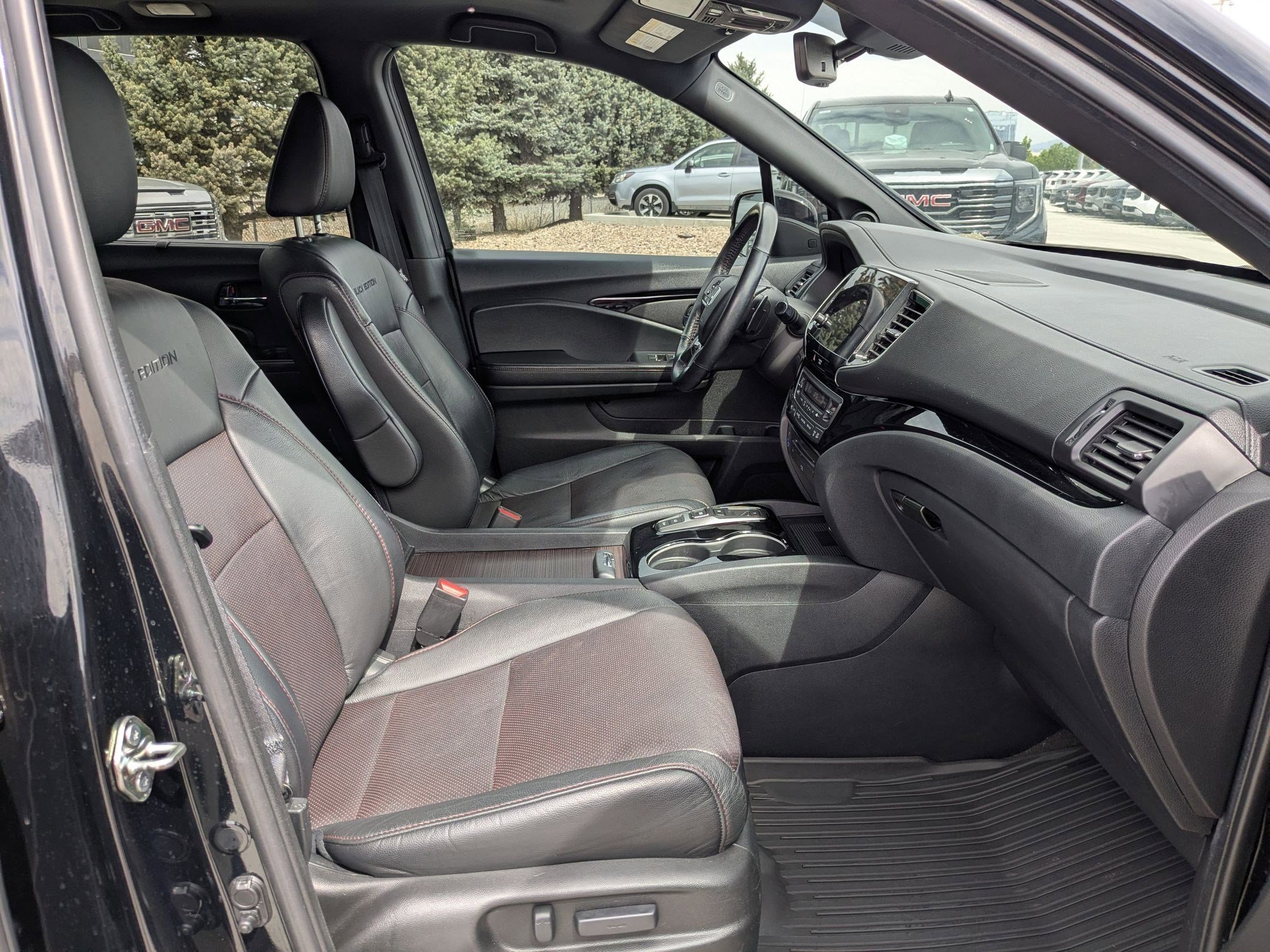 Used 2020 Honda Pilot Black Edition image 28