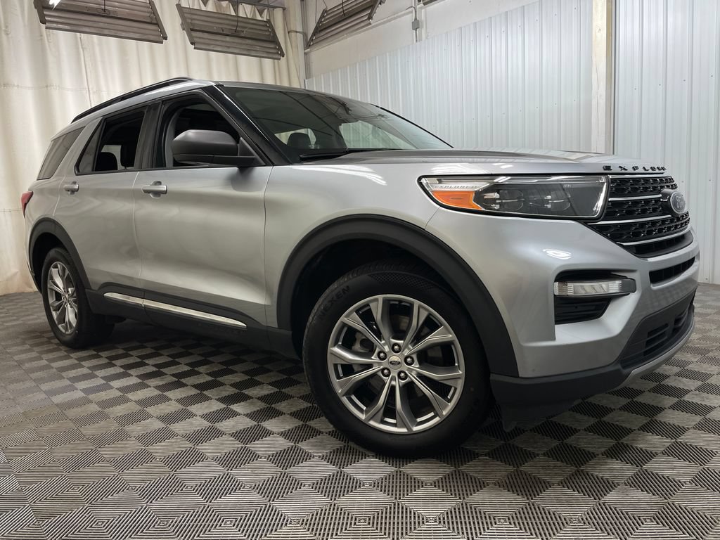 Used 2020 Ford Explorer XLT AWD/4WD image 49