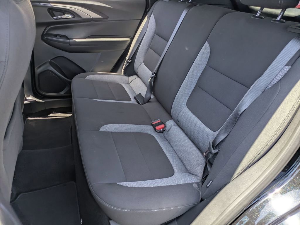 Used 2025 Chevrolet TrailBlazer LT AWD/4WD image 26