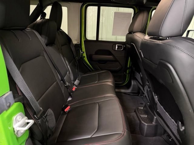 Used 2025 Jeep Wrangler Unlimited Rubicon w/ Convenience Group AWD/4WD image 21