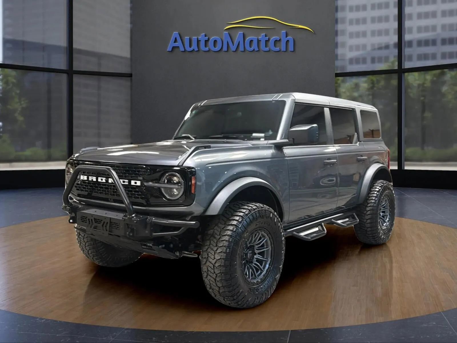 Used 2025 Ford Bronco 4-Door image 4