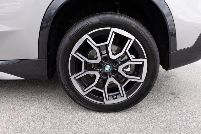 New 2025 BMW X1 xDrive28i w/ Premium Package image 7