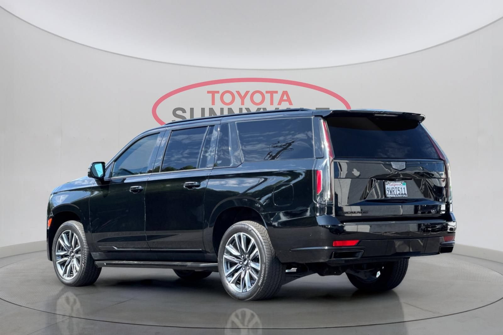 Used 2021 Cadillac Escalade ESV Sport AWD/4WD image 7