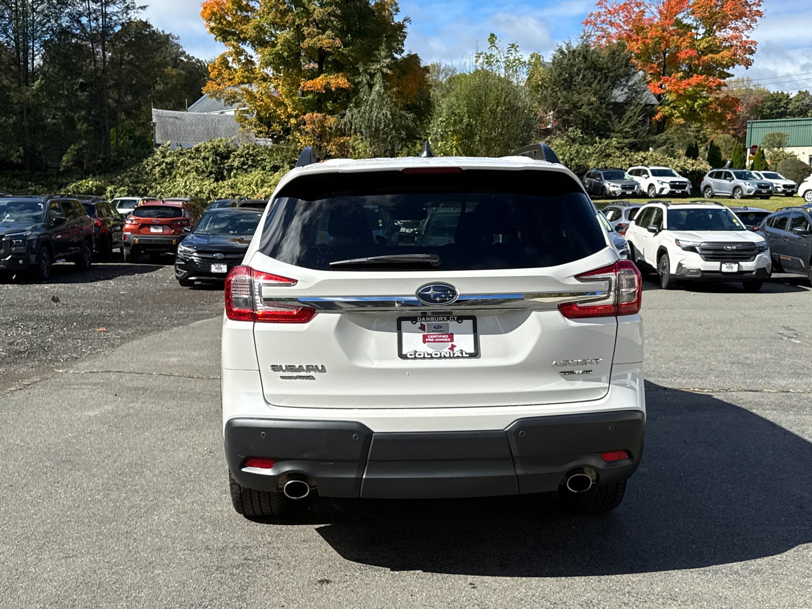 Used 2023 Subaru Ascent Limited w/ Technology Package AWD/4WD image 5