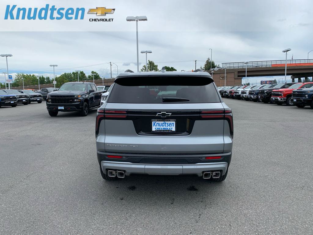 New 2026 Chevrolet Traverse LT w/ Driver Confidence Package AWD/4WD image 6