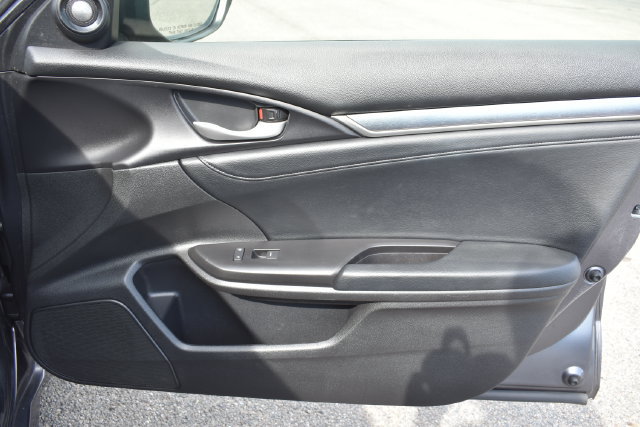 Used 2018 Honda Civic Touring image 43