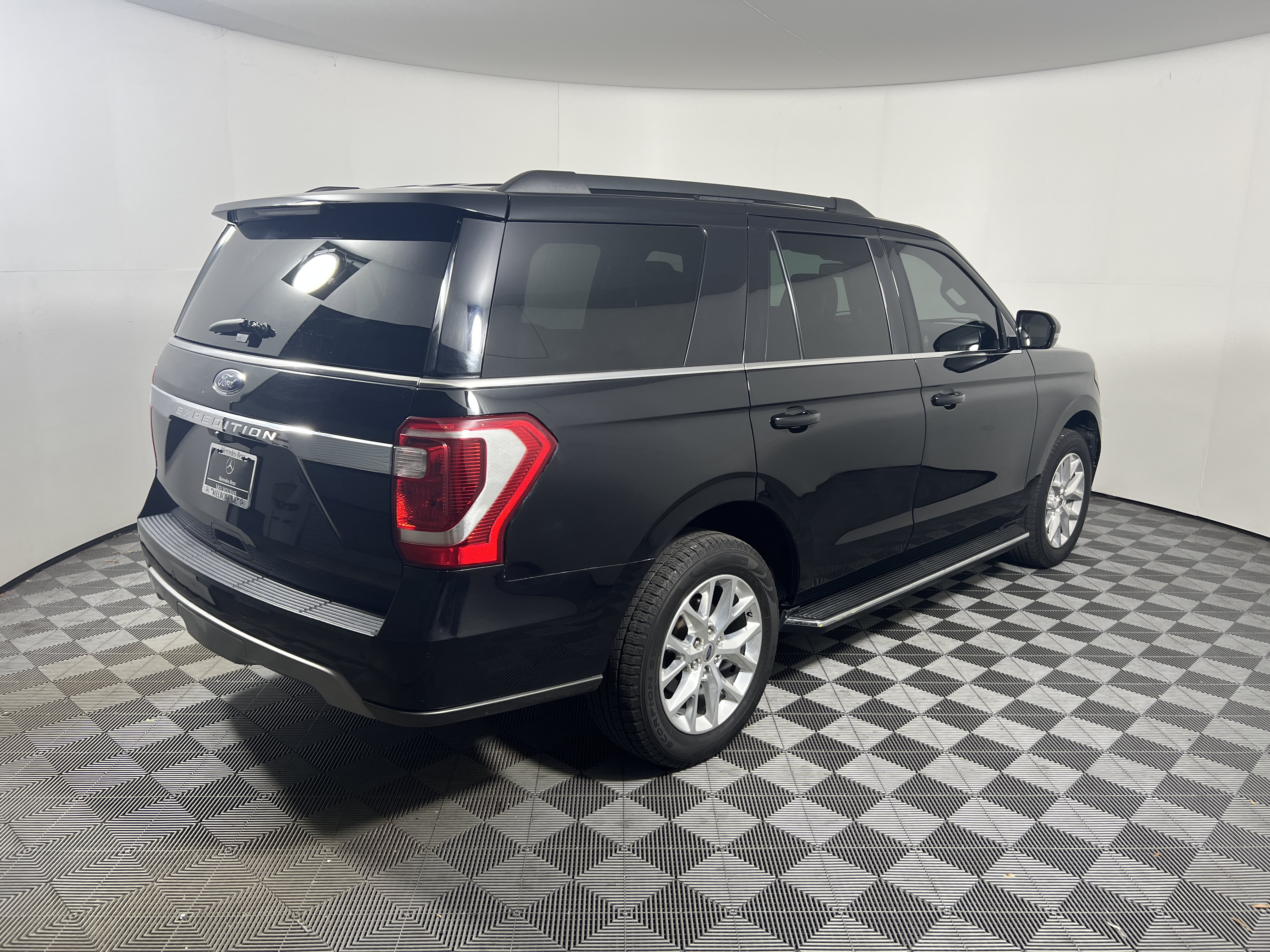 Used 2021 Ford Expedition XLT RWD image 5